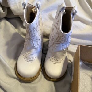 Baby Deer White Kids Western Pull-On Boots with Tan Sole